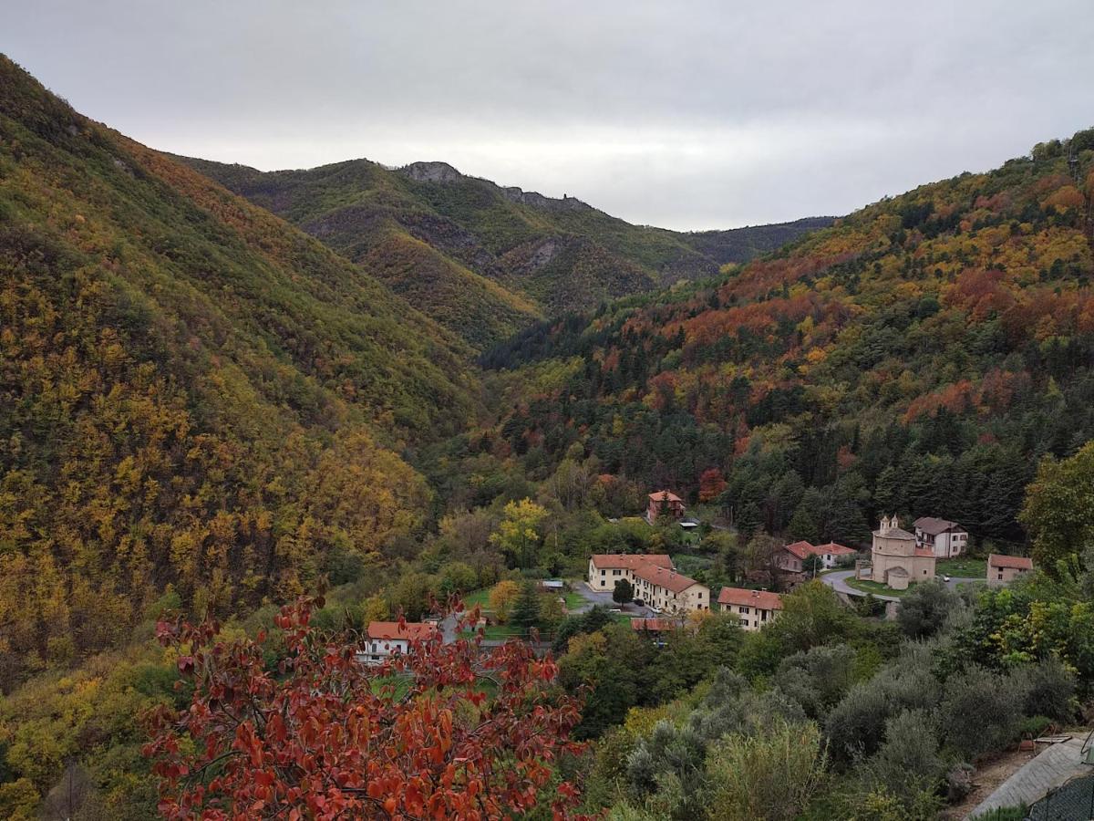 Agriturismo Nonnamelia Nasino Eksteriør billede