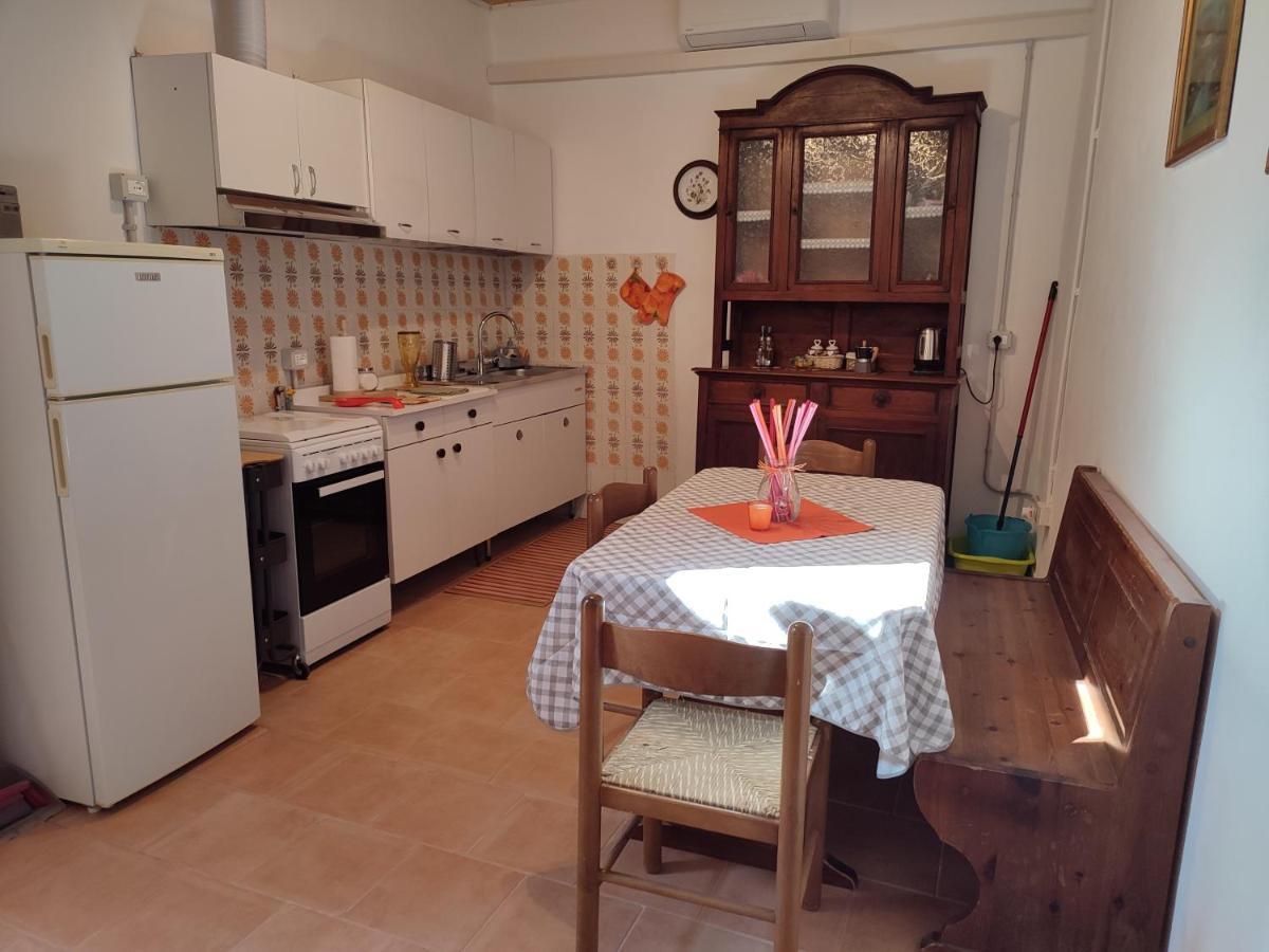 Agriturismo Nonnamelia Nasino Eksteriør billede