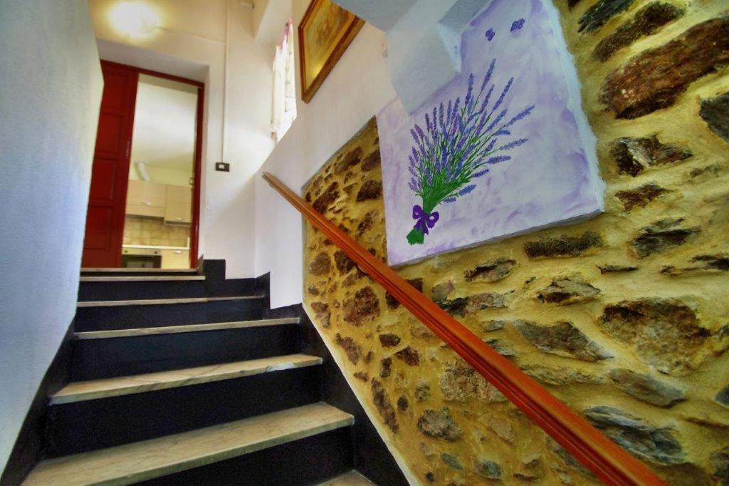 Agriturismo Nonnamelia Nasino Eksteriør billede
