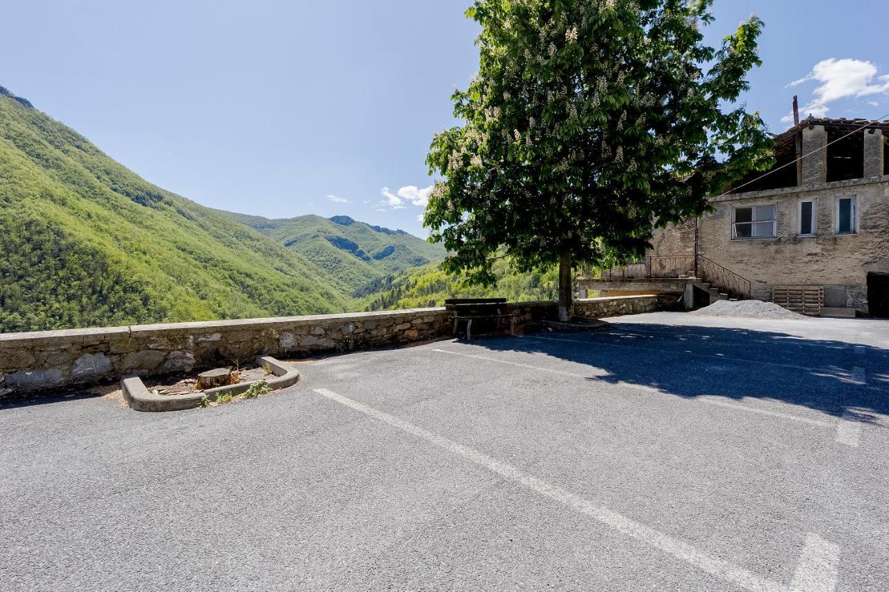 Agriturismo Nonnamelia Nasino Eksteriør billede